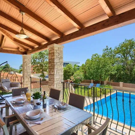 Holiday Lucija With Pool Only 300 M From Sea