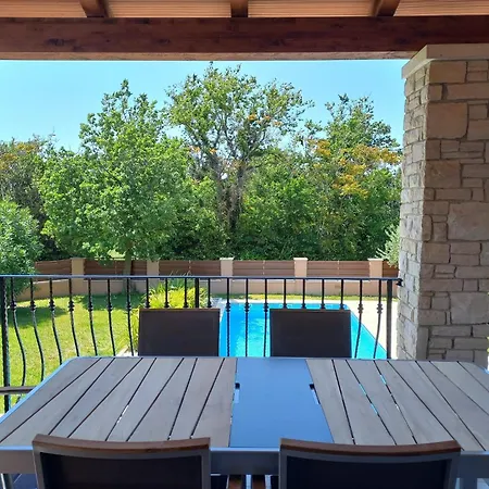 Holiday Lucija With Pool Only 300 M From Sea Medulin